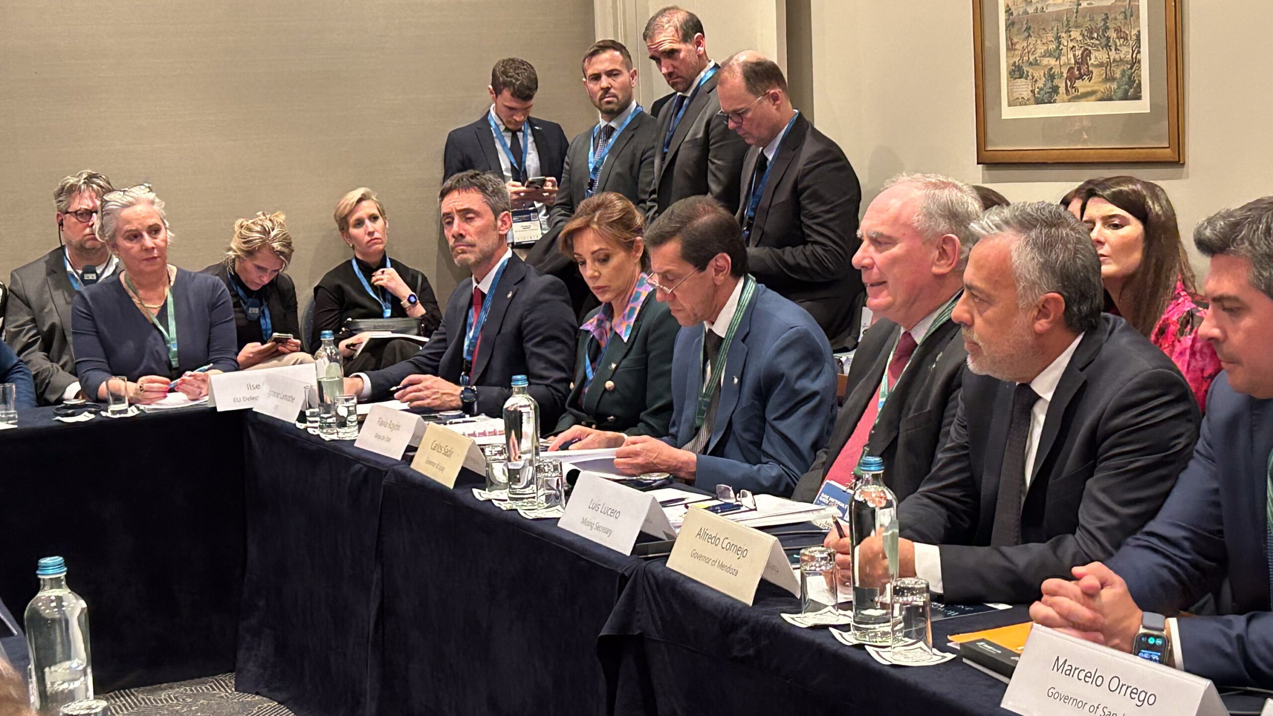 Visita oficial a Bruselas: la delegación argentina se reunió con representantes de fondos de financiamiento y bancos de inversión