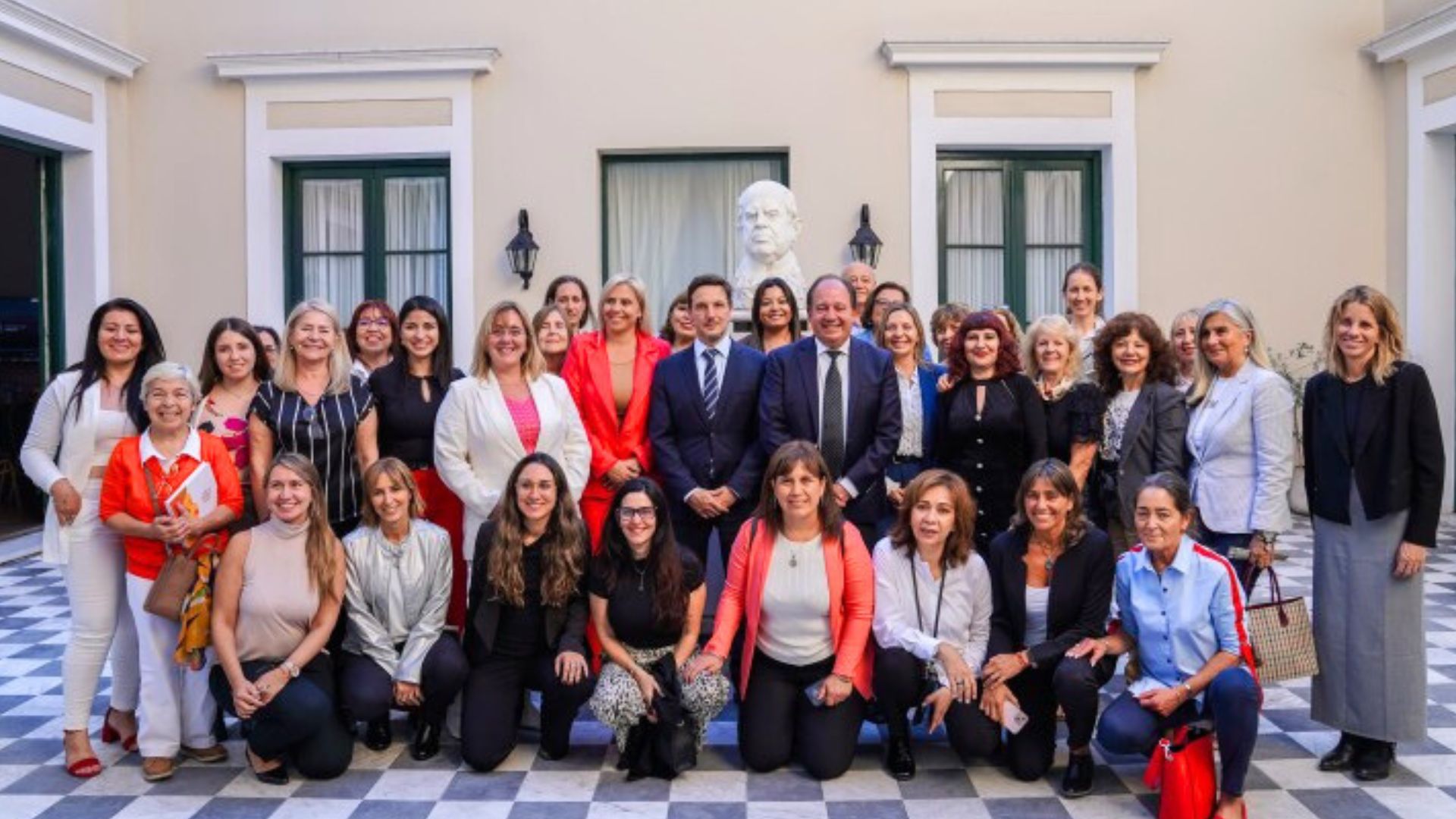 Mujeres en la minería: un reconocimiento a su rol clave en la industria
