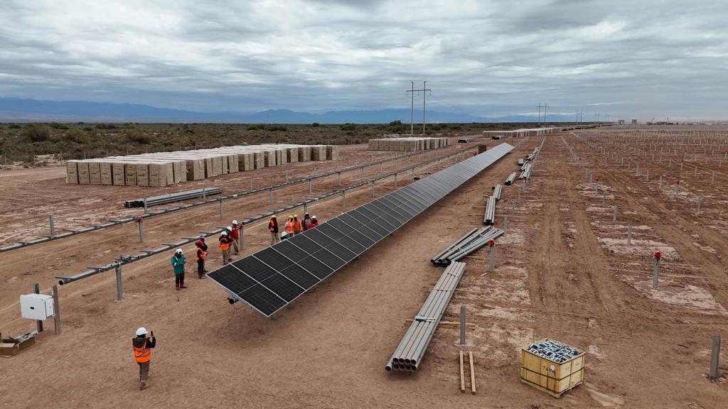 El Quemado: avanza las obras del parque solar más ambicioso del país