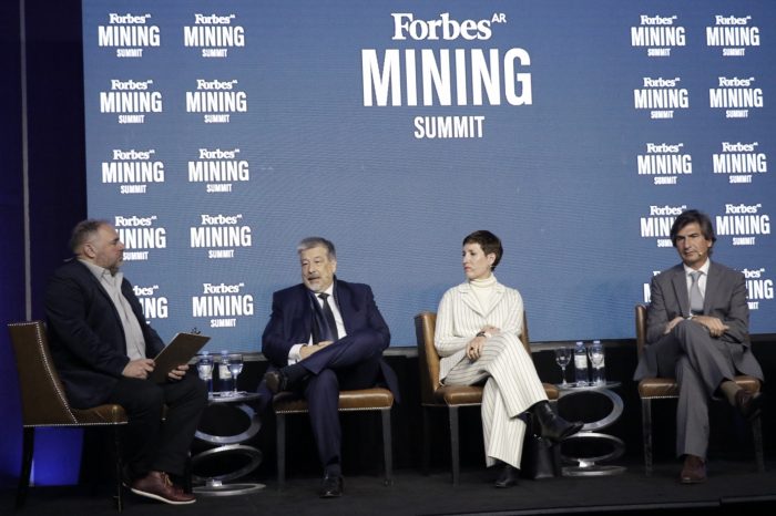 Mendoza mostró su plan para hacer minería sustentable en Forbes Mining Summit 2025