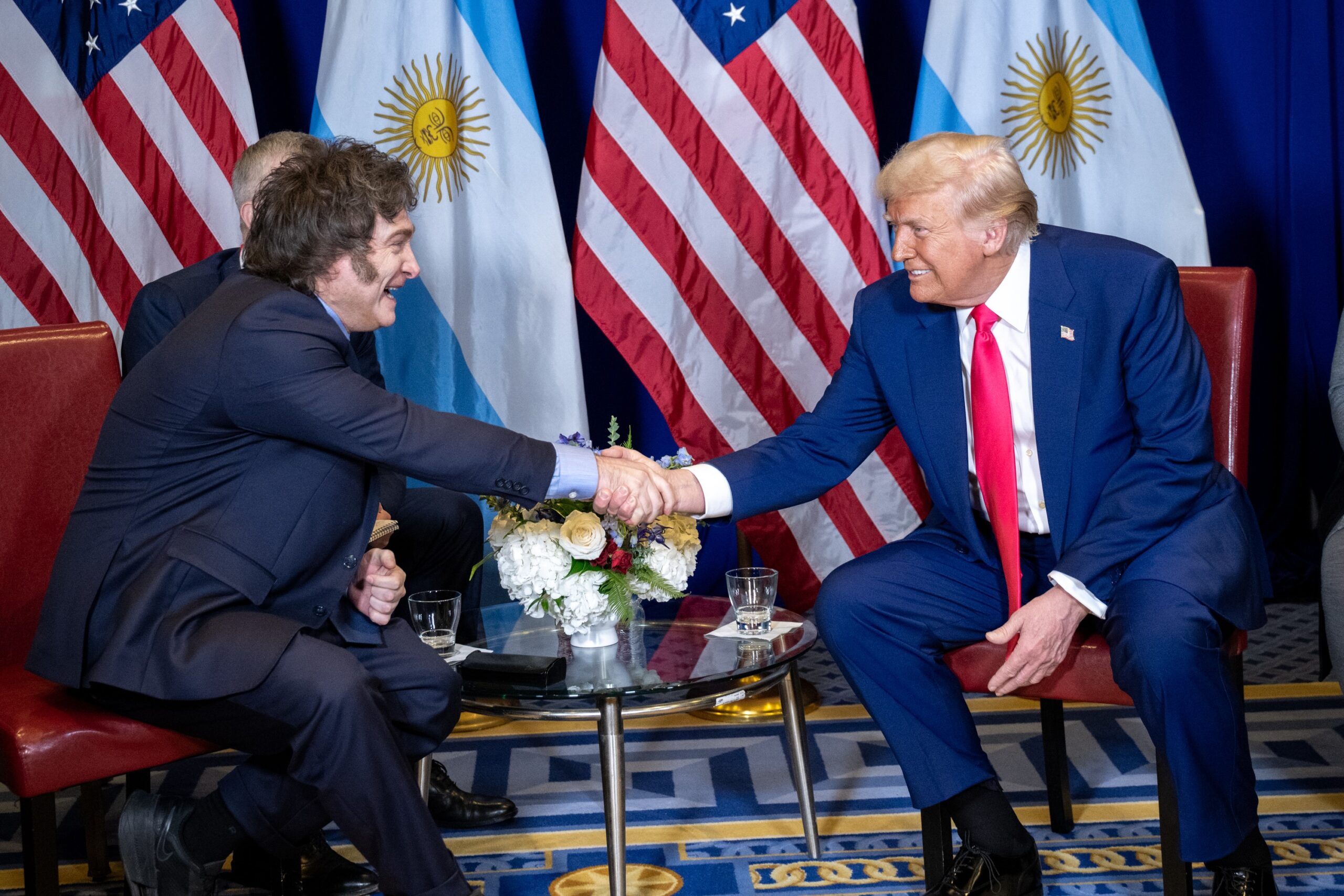 Trump busca tierras raras para su geopolítica y todos los caminos conducen a Milei