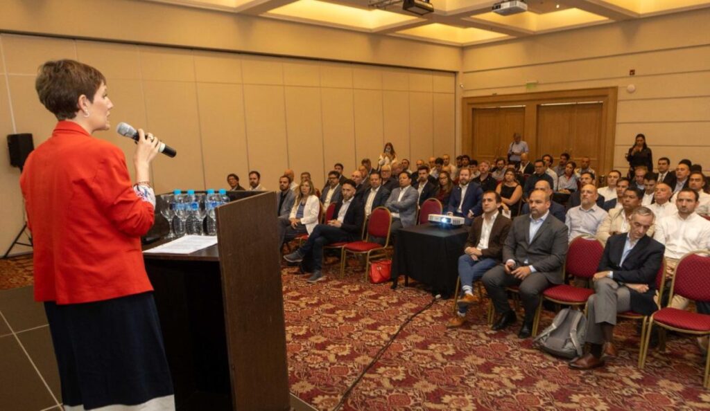 Mendoza recibió a empresas canadienses en una jornada técnica sobre la tecnología al servicio del petróleo convencional