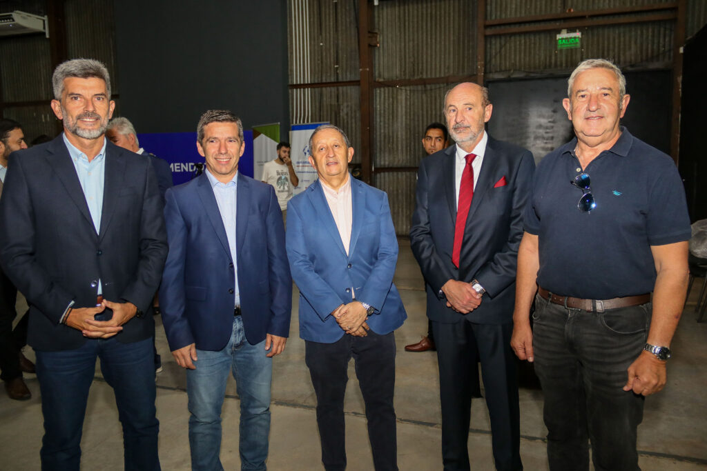 Mendoza lanzó una línea de financiamiento para el sector logístico