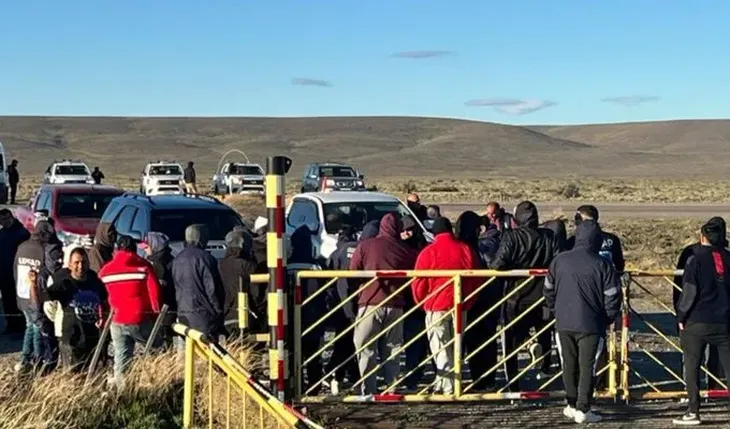 La Cámara Minera de Santa Cruz advirtió por bloqueos en yacimientos y pidió una mesa de diálogo urgente