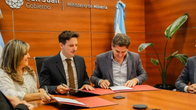San Juan lanza centros de formación para capacitar en minería, tecnología y robótica a comunidades locales