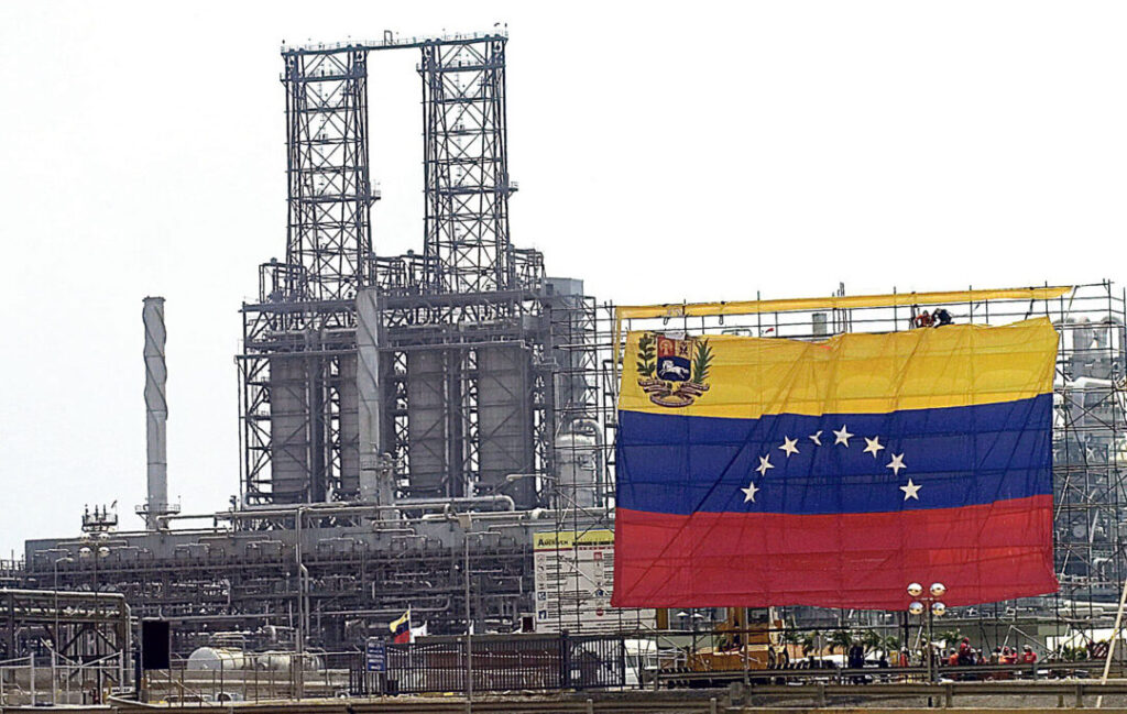 PDVSA recorta producción tras la intervención de Estados Unidos