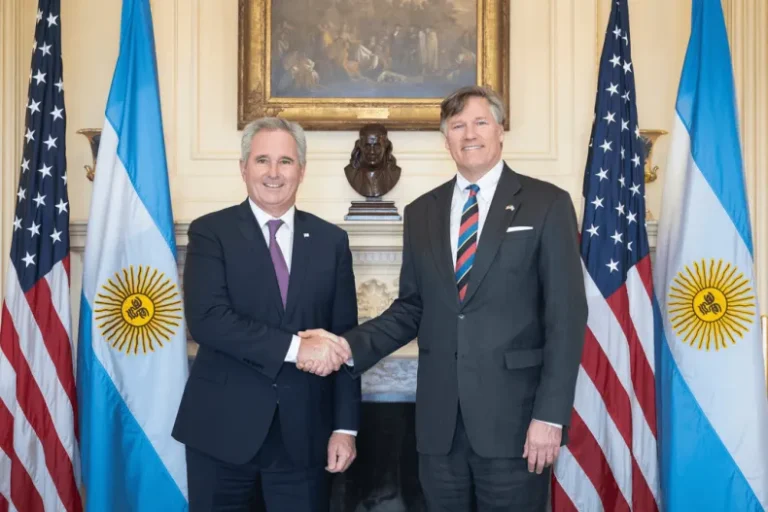 Argentina y Estados Unidos sellaron un acuerdo estratégico por minerales críticos