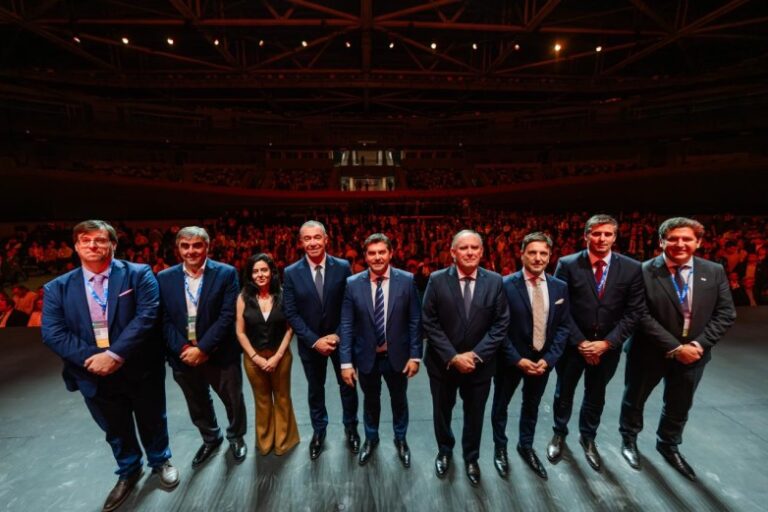 Orrego le tiró flores a Cornejo y puso a Mendoza como aliada clave del boom minero