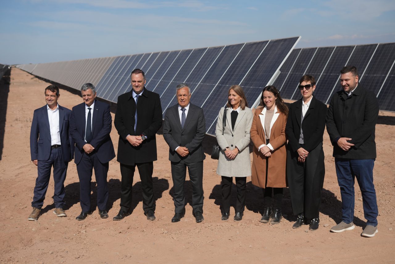 YPF inauguró en Mendoza el Parque Solar El Quemado, el más grande del país