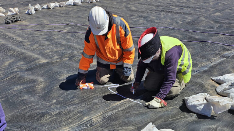 Crece la demanda laboral en Vaca Muerta y Río Negro: buscan soldadores geosintéticos e ingenieros en automatización