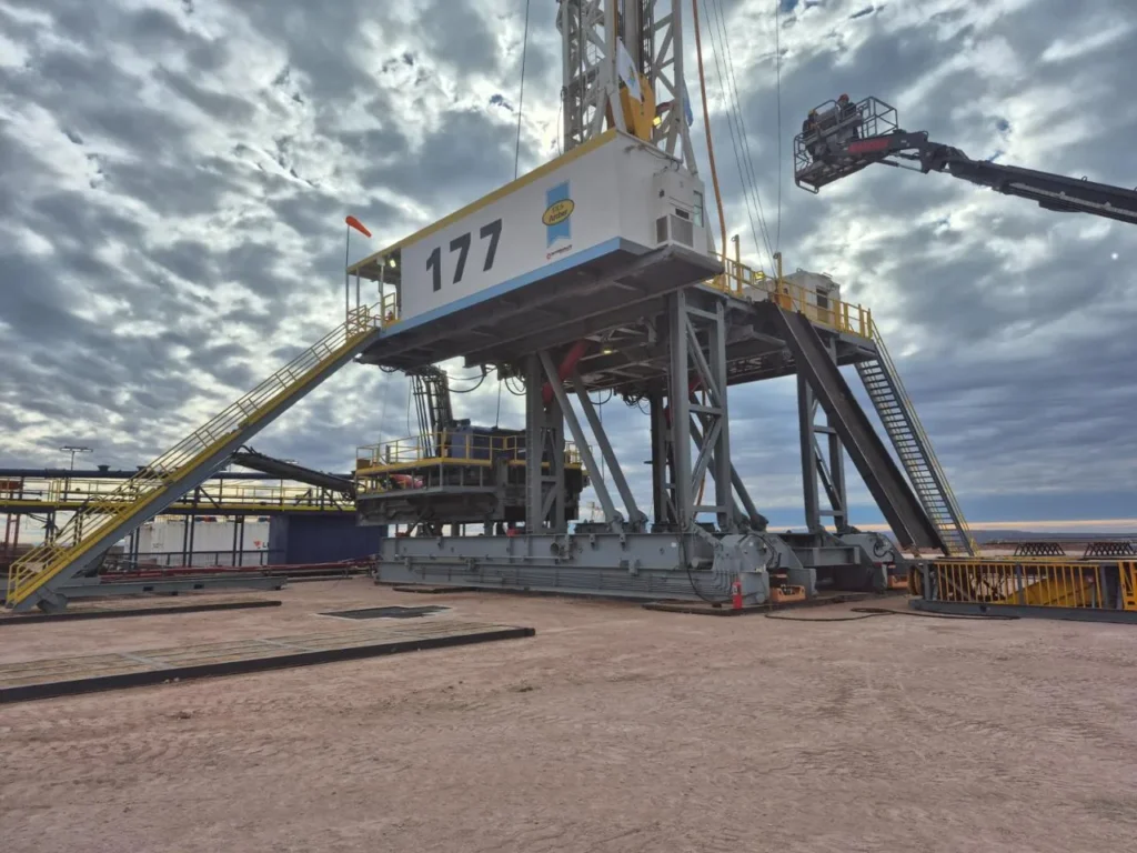 DLS incorporará un equipo de perforación Súper High en Vaca Muerta