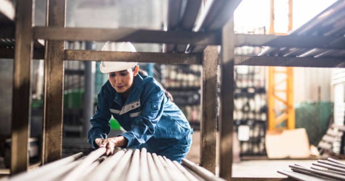 La industria cerró el primer semestre con una baja y mostró señales mixtas por sector