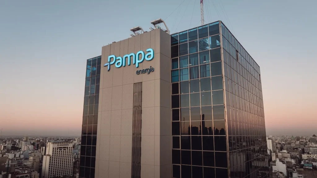 Pampa Energía aprobó una inversión de US$ 2.700 millones para una planta de urea en Bahía Blanca
