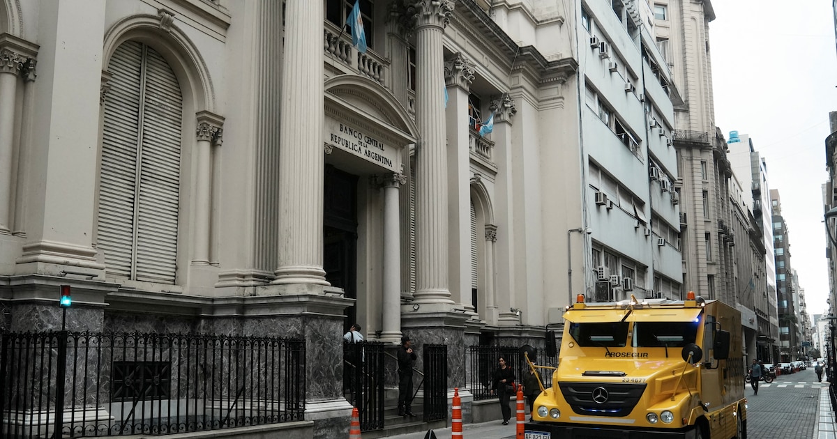 El BCRA compró USD 36 millones y las reservas superaron los USD 49.000 millones