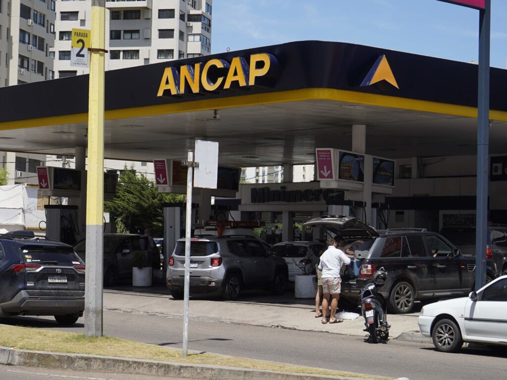 ANCAP canceló el operativo de combustible previsto por las obras en Ezeiza