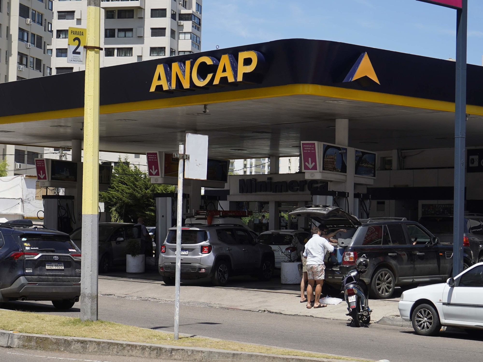 ANCAP canceló el operativo de combustible previsto por las obras en Ezeiza