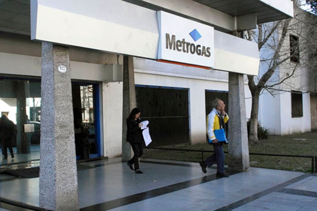 Metrogas entra en la definición con cinco ofertas por el 70% de YPF