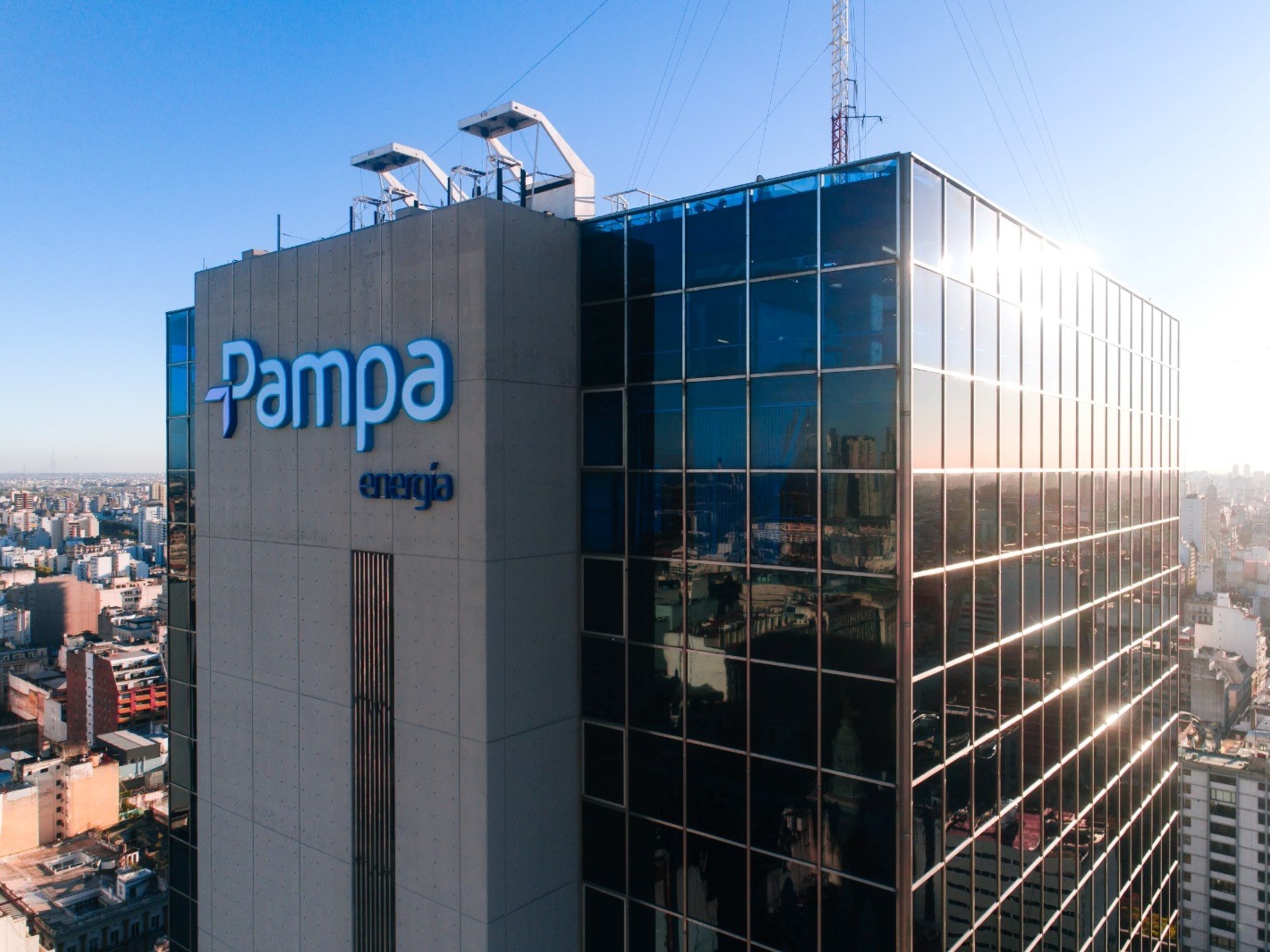 Pampa Energía inicia el cierre de su planta de caucho sintético en Santa Fe