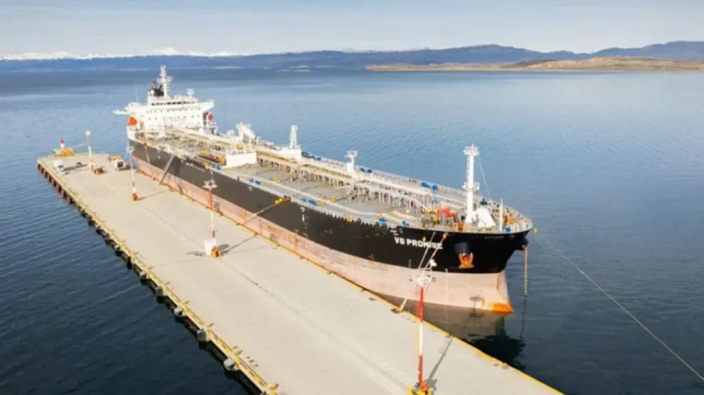 Tierra del Fuego cuestionó el amarre de un petrolero británico en Ushuaia