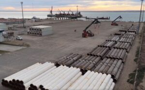VMOS inicia el despliegue para construir el ducto submarino de Vaca Muerta